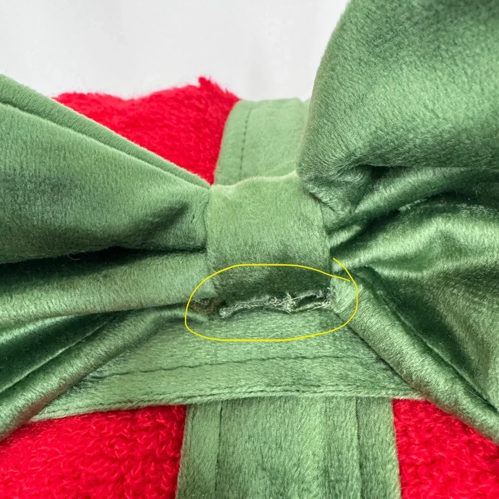 Kirkland’s Home “Wrapped Christmas Present” Cubed Pillow With Bow New Nwt